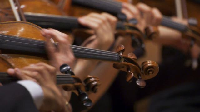 Xenakis: Jonchaies  Kirill Petrenko  Berliner Philharmoniker