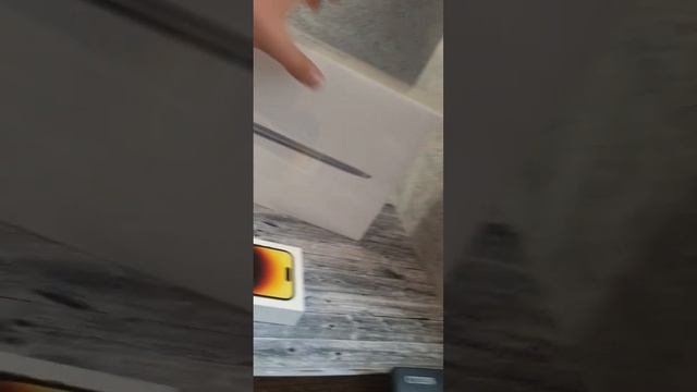 14 Pro 128 MacBook Air 16/256