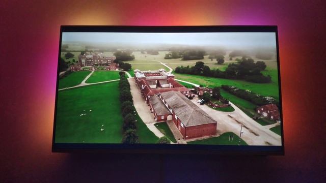 Philips 50PUS7304/12 - Follow Sound Ambilight