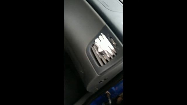 Устраняем неприятный запах в автомобиле