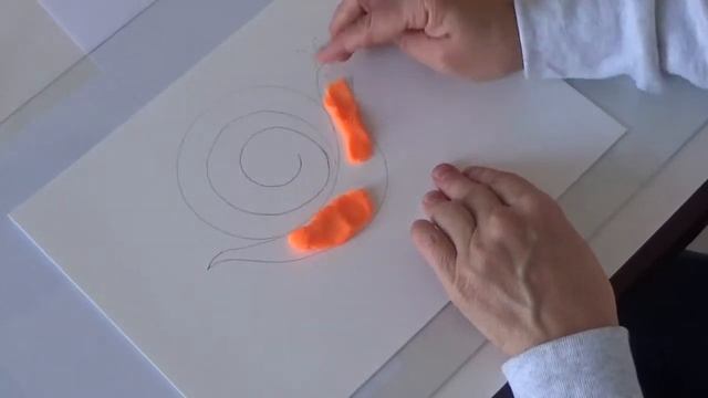 Учимся лепить из пластилина  яркую и красивую улитку