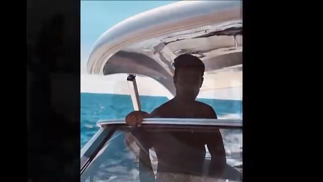 Ибрагим Челиккол и Бирдже Акалай развлекаются в бассейне!