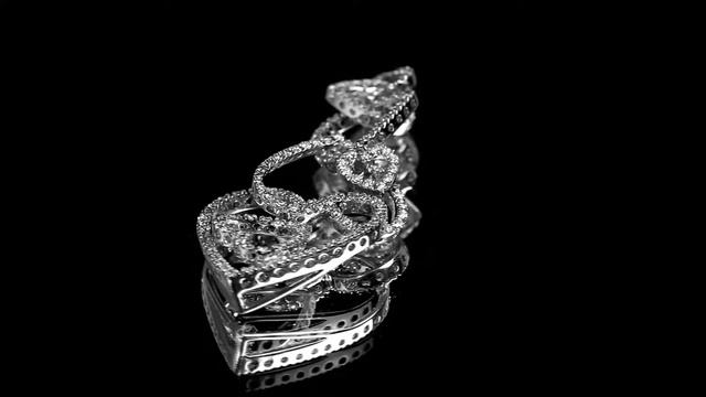 Подвеска из белого золота с бриллиантами 1,3 карат