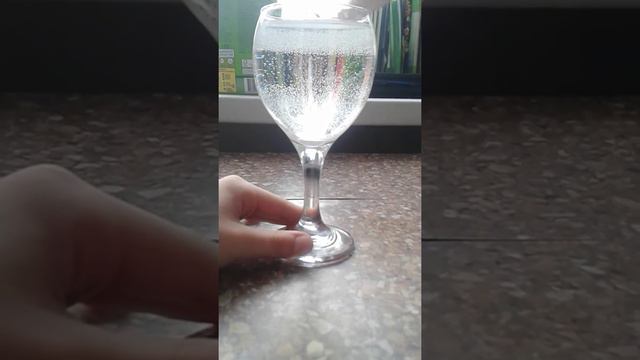 Издаём звук из фужера