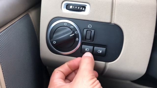 How To Operate Foglights On The Land Rover LR4 DM