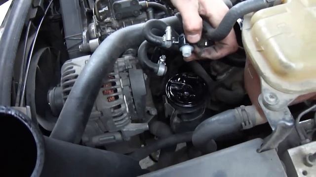 Замена топливного фильтра  AUDI A6 C5 своими руками за 5 минут.fuel Filter