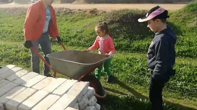 VLOG:РАЗБОРКА КИРПИЧЕЙ//КАТАЕМСЯ НА ТАЧКЕ//ЖИГУЛИ