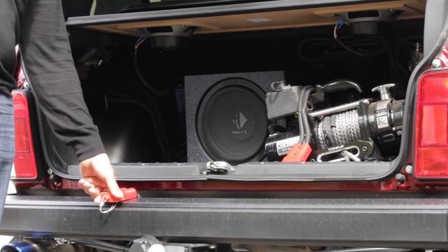 Безумие. Нива по цене иномарки. Тюнинг Нивы 4х4 для активного отдыха и туризма.