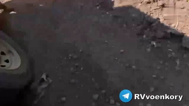  Альбом 
Бои за Артёмовск: Белорусские нацисты - калеки и трупы
На видео эвакуация подстреленного