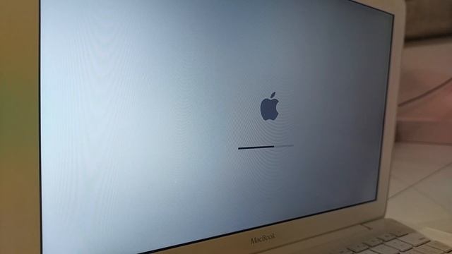 Macbook Late 2009 8GB RAM 256GB SSD Startup