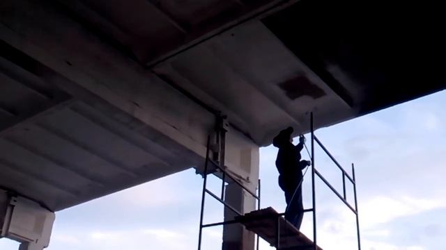 покраска потолка склада Керчь