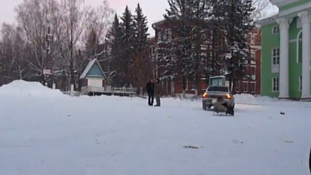 Ой, качусь на попе, за машиной кувырком. (из архива 2011)