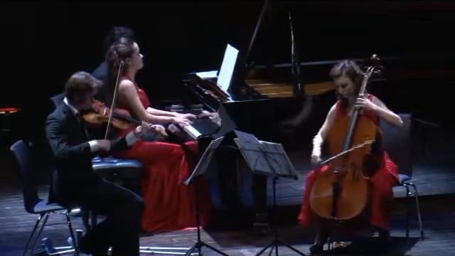 J. Haydn Piano trio G-Major Hob XV : 25 (