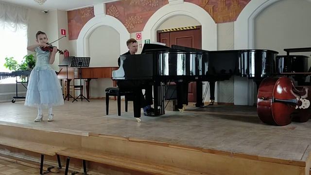 П. Чайковский (усложненная ред. для скрипки М. Пионтака) 