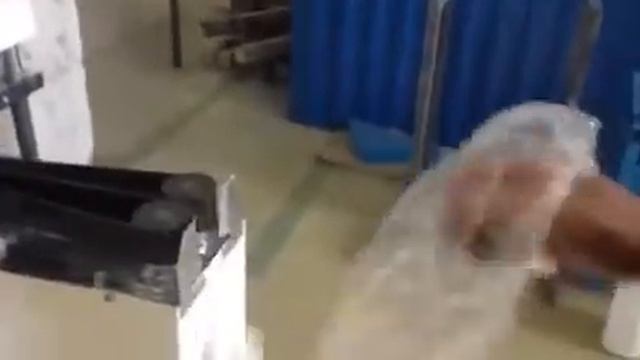 видео работы станка шапочка шарлотка