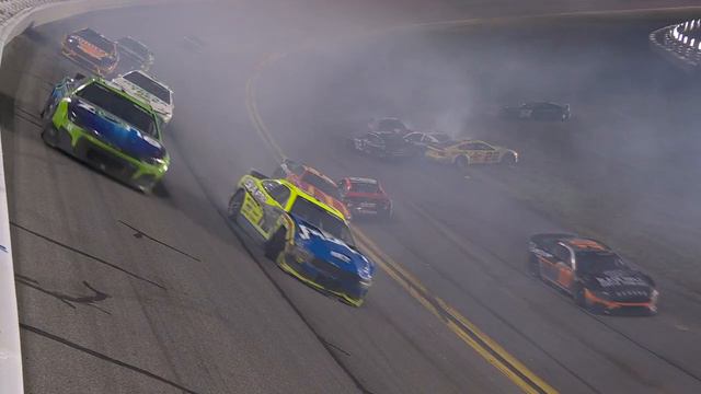 Red Flag Thrown At Daytona After A Massive Wreck Sweeps The Field With Eight Laps To Go
