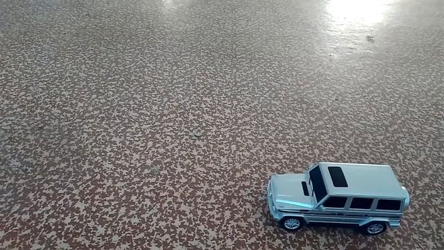 RC Mercedes-Benz G-Class 1:18 Pe Linoleum