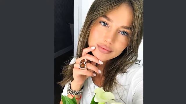 Певица Алекса сообщила, как назвала дочь