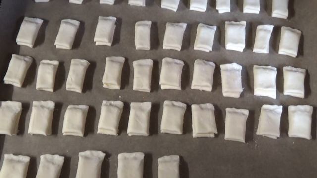 Стрижка туи, слоёные ушки:))) ? Thuja Tree Pruning, Puff Pastry Ears:)))