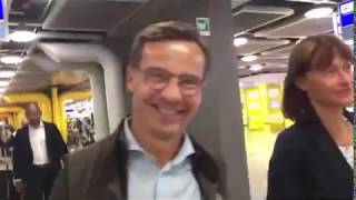 Ulf Kristersson (M) & Sara Mazur Påväg Till Bilderbergmötet 2019