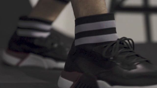 Skechers X Lee Teng (2019)