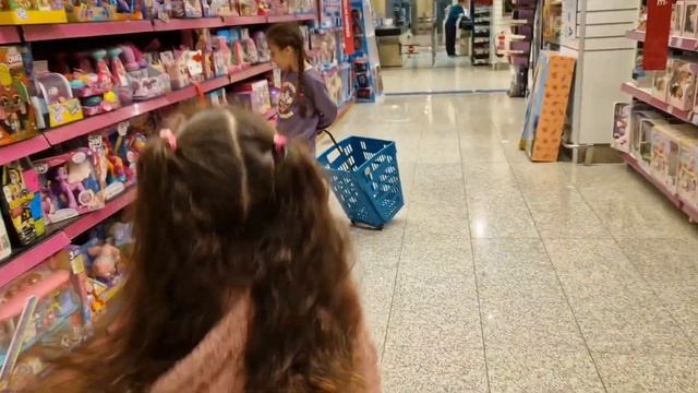 Մի Քանի օրր Մեզ Հետ?Խանութներով?Պիցցա ւ Աջարական