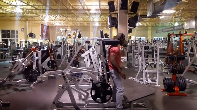 The Secret To Bigger BICEPS | Squat Everyday | Day 43 | 125 A Day