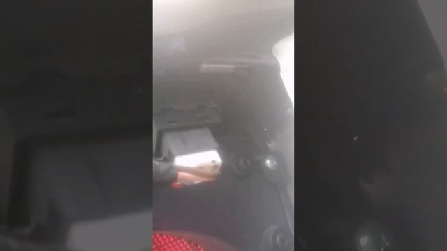 Ремонт дверей: снятие обшивки и замена ручек