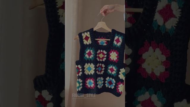Жилетка вязаная крючком из мотивов бабушкин квадрат ✨