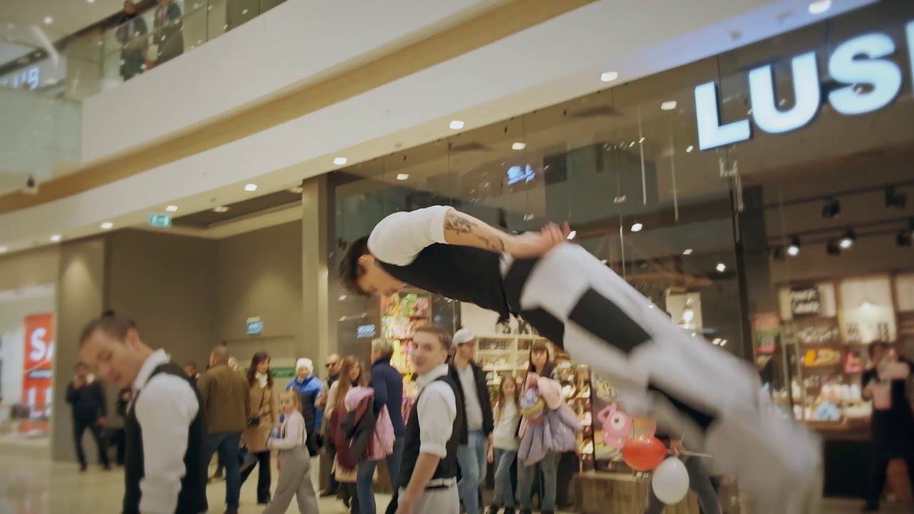 Акробатическое паркур шоу 