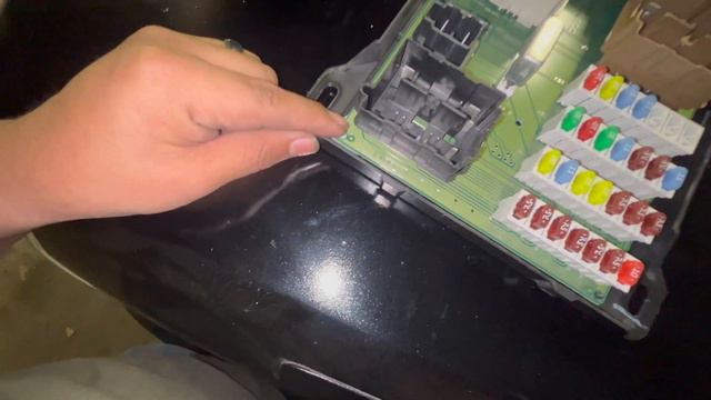 No Front Turn Signal Blinkers Smart Junction Box Malfunction Ford Fusion 2006 - 2009 (Easy Fix DIY)