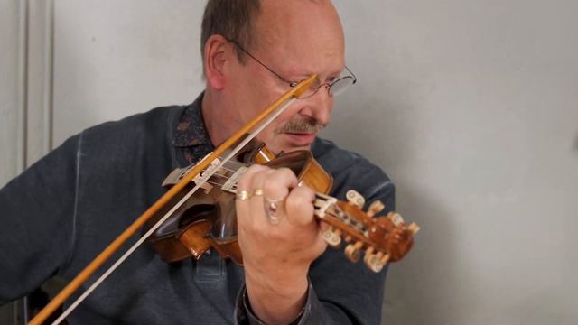 Gjerstadspringar - Norwegian Folk Music On Hardanger Fiddle