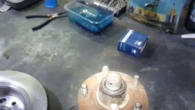 ступица т3 с подшипником от гольф2 часть 2 автор ролика Игорь с Чимкента