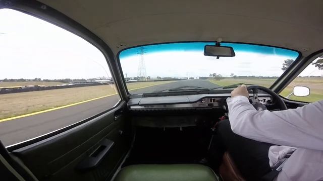 Renault 12 Lap Of North Circuit (Druitt) SMSP