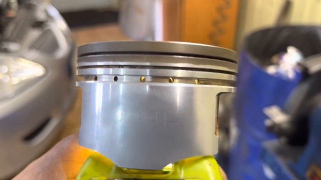 Лансер 9 1.6L замена поршневых колец ???