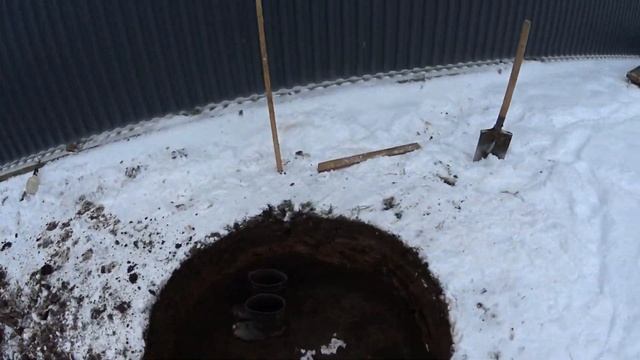 начали копать колодец