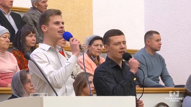 Есть много дорог и много путей / Песня