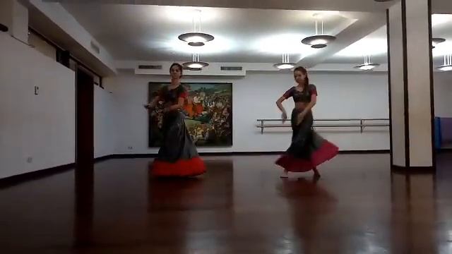 дивани мастани дуэт репетиция, коллектив Радхарани, город Запорожье, индийские танцы, болливуд