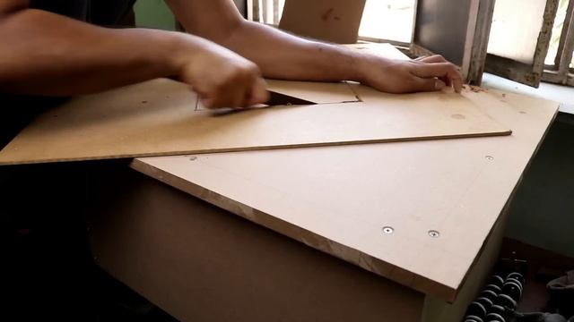 Turn Your Circular Saw Into Table Saw |  DIY Table Saw