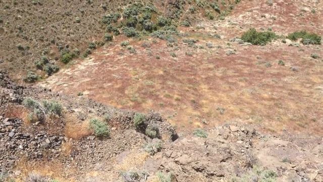 #90. Булыжник летит с горы.