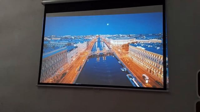 Reseña Del Proyector DLP NEC NP-M323W Reconstruido