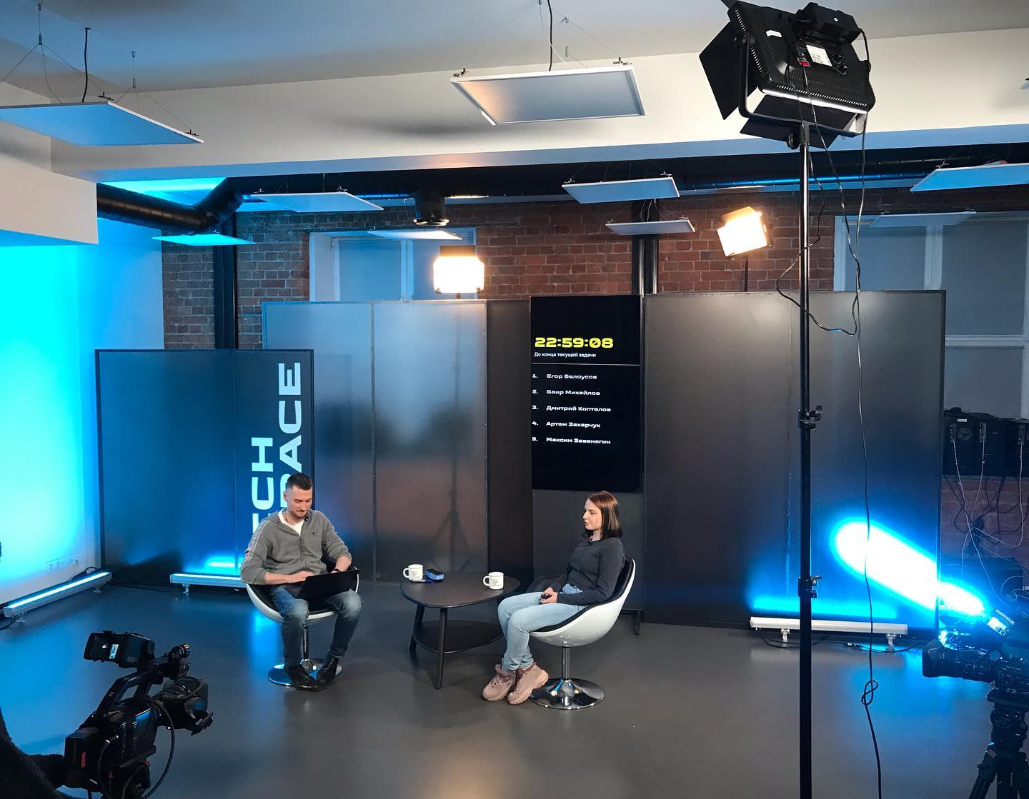 Tech Race
12.12.2021