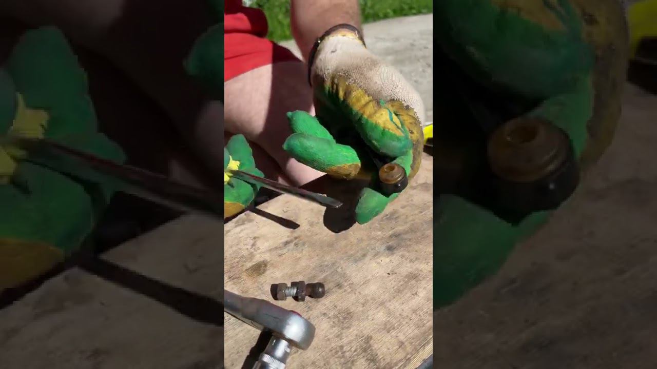 Разборка шарнира тяги Volvo S80