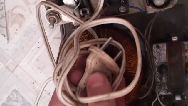 РАЗБОР старого стабилизатора и современного ИБП. Есть ли медь?