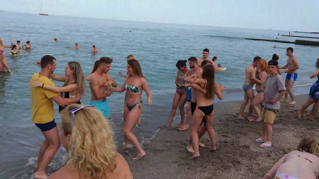 Танцюємо! Одеса....пляж...