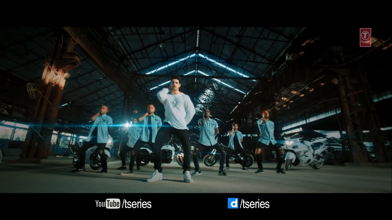   Sooraj Pancholi - Jacqueline Fernandez Ft. Gurinder Seagal  