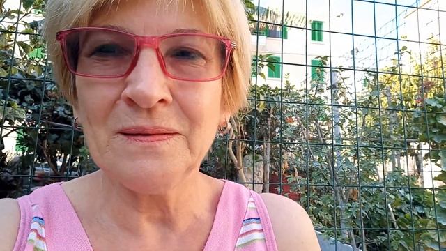 Так за дёшево продали меня итальянцу.