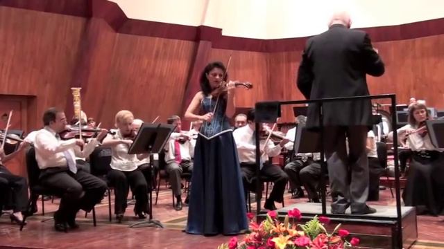 Erika Dobosiewicz Shostakovich Violin Concerto Nº 1, 2º Movement