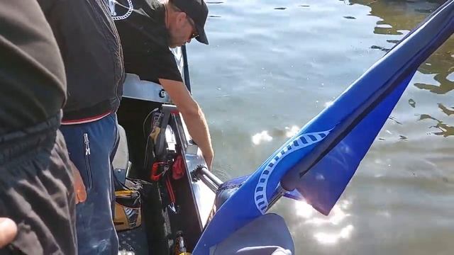 2 STROKE GASOLINE ENGINES 9.9HP/30HP/40HP OUTBOARD MOTOR WITH ELECTRIC START AND REMOTE CONTROL 2