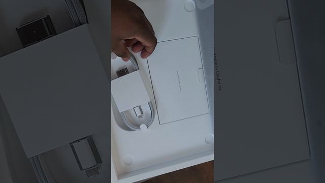 Unboxing Macbook M2 Pro 16.2 Inch